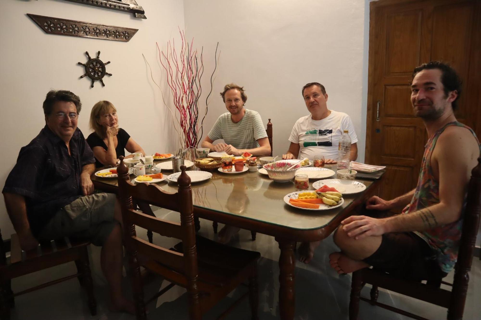 Guestland Homestay Kochi Екстериор снимка