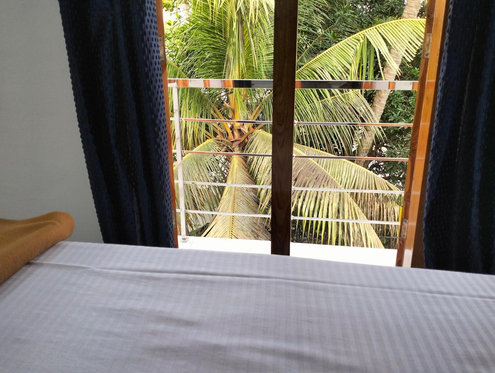 Guestland Homestay Kochi Екстериор снимка